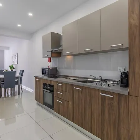 Sf Homes - Flat 3 A New, Modern & Spacious 2 Minutes Walk From The Centre San Pawl il-Baħar